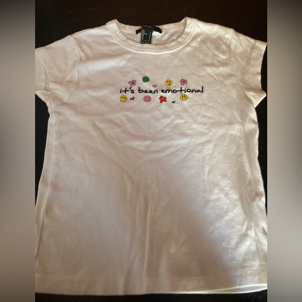 Forever 21|| fitted T-shirt
